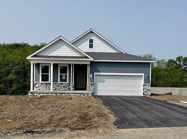 1st image of 385 Gleneagles Dr