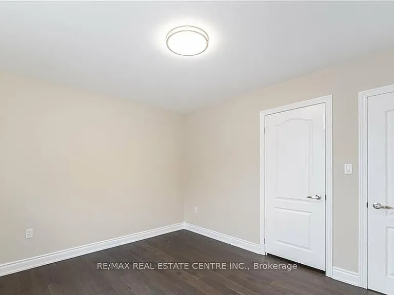 364 E 14th St #UPPER FLOOR ONLY — Photo 18