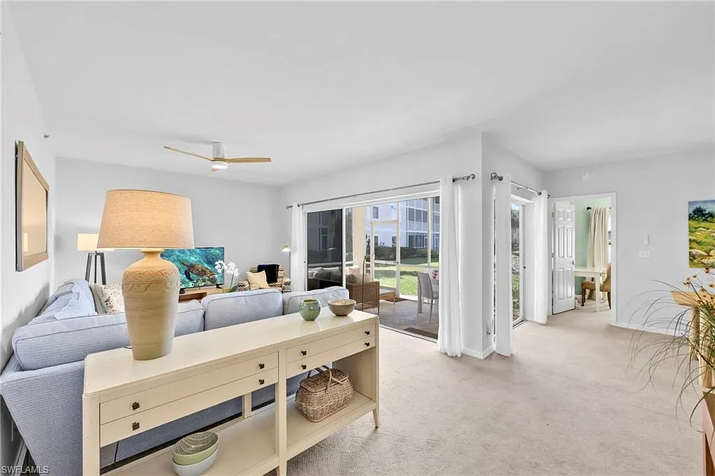 2 bed, 2.0 bath, 1350 sqft, $5,200 — Photo 2