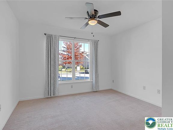 3rd image of 4212 Belmont Cir