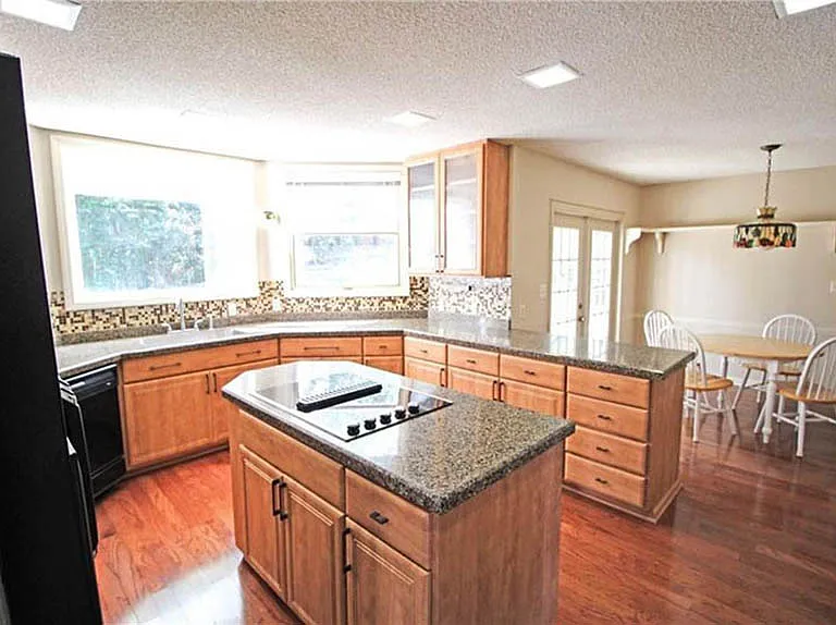 1456 Heritage Rd — Photo 42