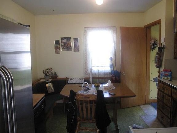 3rd image of 622 E End Ave