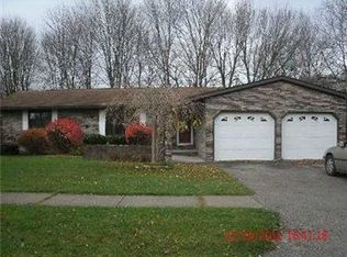 626 W Poplar St, Grove City, PA 16127