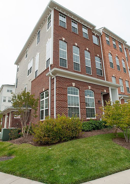 1st image of 15226 Rosemont Manor Dr #101