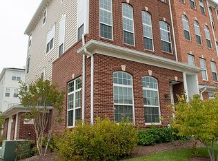 15226 Rosemont Manor Dr #101, Haymarket, VA 20169