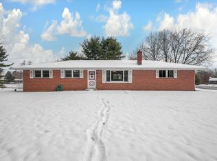 11 Clover Ct, Granville, OH 43023
