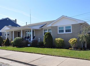 318 N Clarendon Ave, Margate, NJ 08402