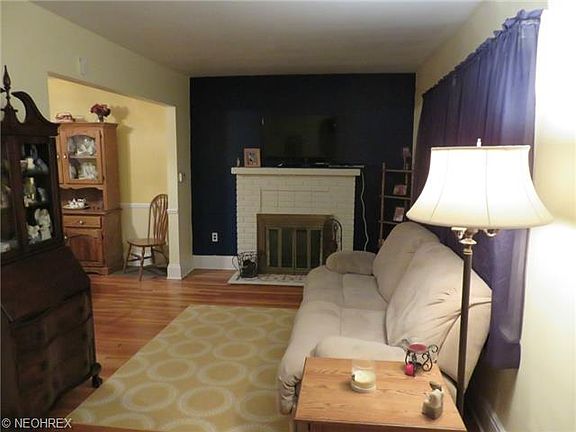 3rd image of 2129 13th St