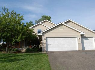 9722 78th St S, Cottage Grove, MN 55016