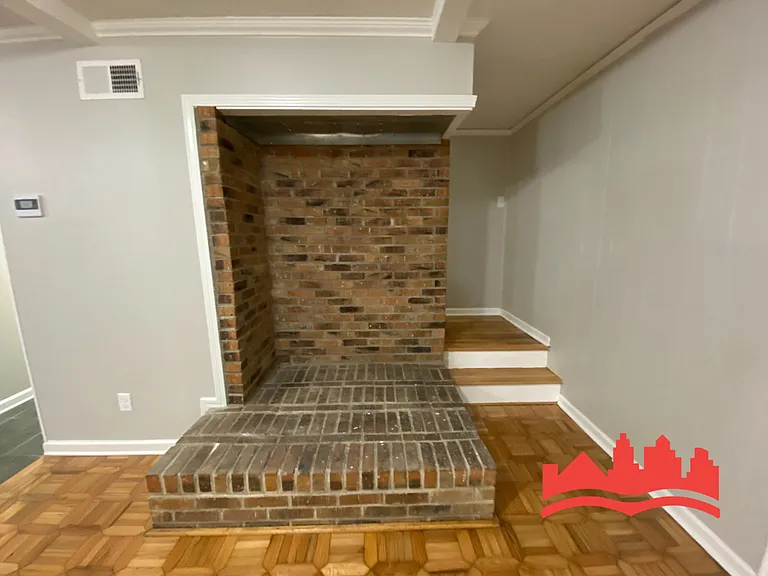 4242 Escrow St — Photo 6