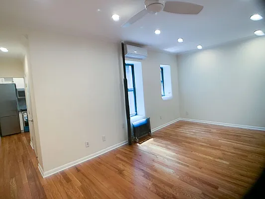 Rented by Francine Realty | media 35