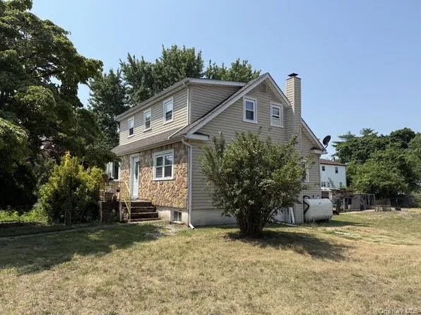 1624 E 3rd Avenue, Bay Shore, NY 11706