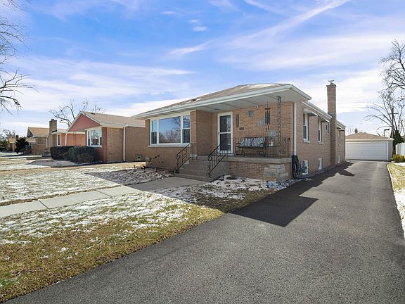 3rd image of 5337 W 102nd St