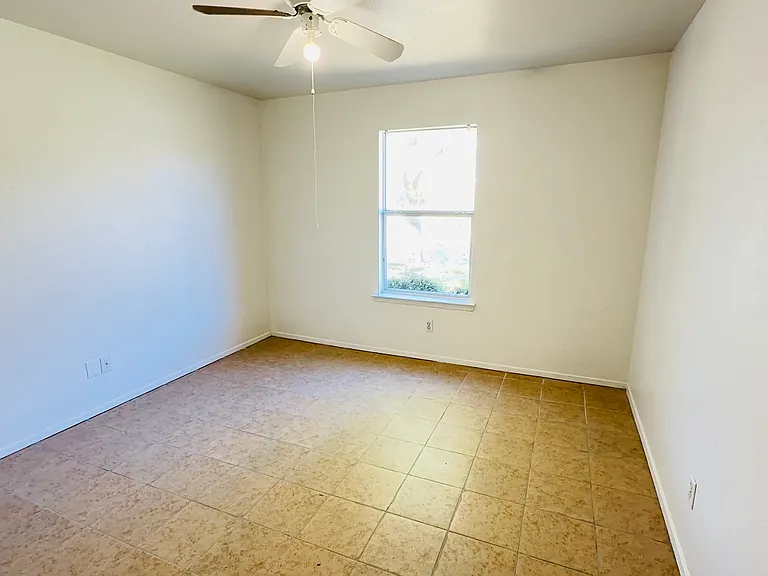 7632 Livvie Meador Ln — Photo 18