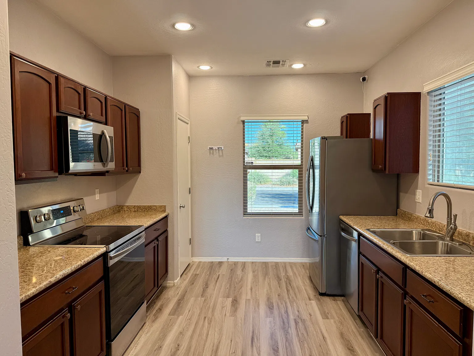 40215 W Green Ct — Photo 4