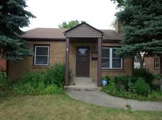 5033 Arlington St, Loves Park, IL 61111