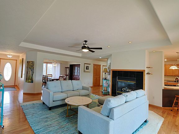 5th image of 7141 W Pleasant Valley Rd