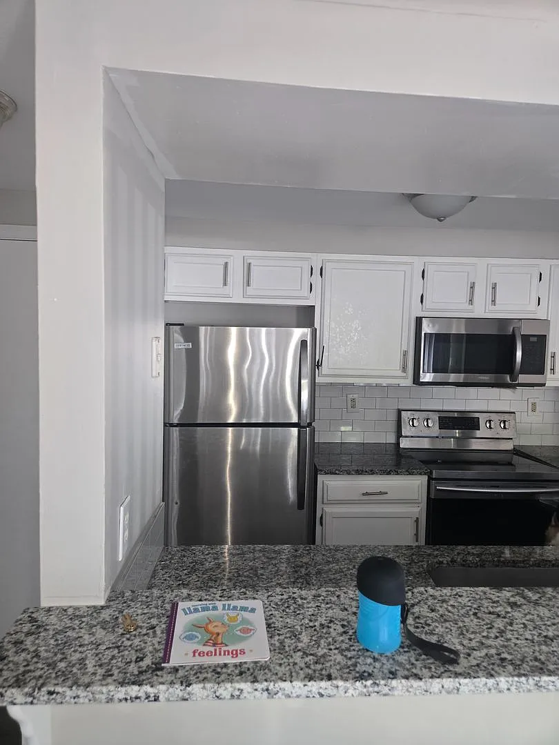 Room in 3 Bedroom Home at Arlyn Cir — Photo 4