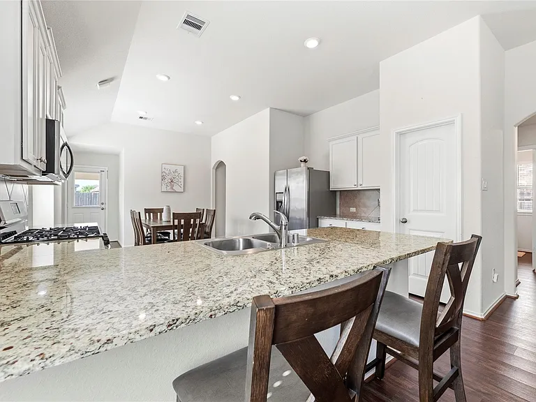 26006 Windy Prairie Ct — Photo 12