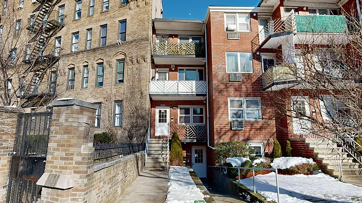 Sold by Exit Realty Top Properties | media 2