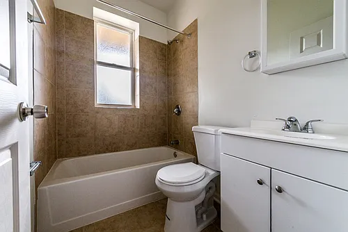 7406 s Perry Ave Chicago, IL 60621 Photo 1