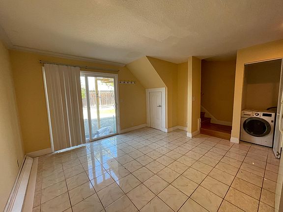 2nd image of 3465 Cabrillo Ave #B