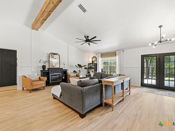 4th image of 601 Valley View West Rd