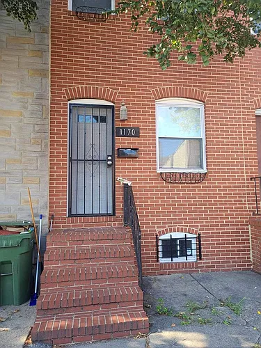 1170 W Hamburg St Photo 1