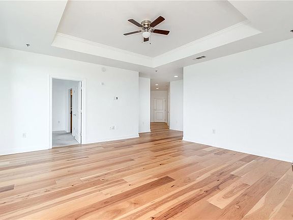 5th image of 325 E Paces Ferry Rd NE APT 1905