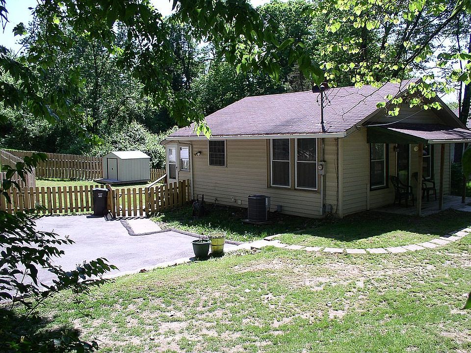 1st image of 10756 Oak Ave