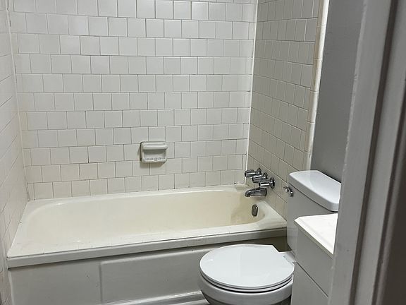 5th image of 615 Cedarwood Dr #17602155
