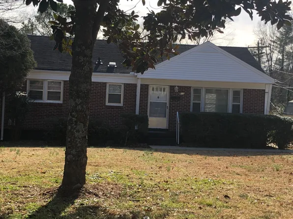 813 W 9th St, Columbia, TN 38401