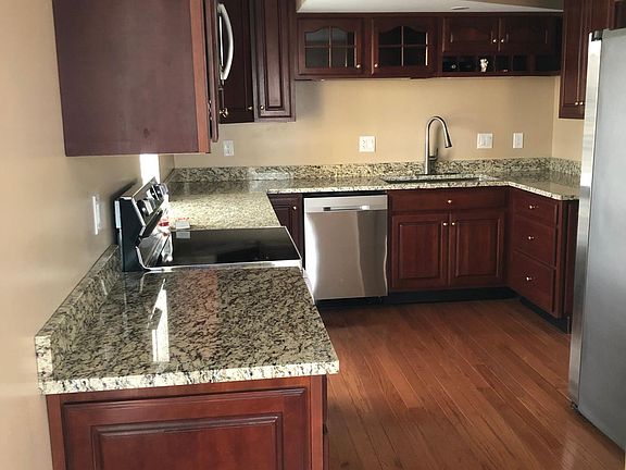4th image of 10887 Ponds Ln
