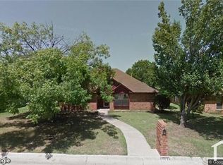 2002 Camellia St, Denton, TX 76205