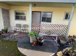 3618 Lyon Ave, Oakland, CA 94601