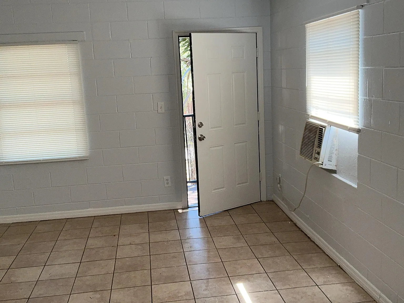 2 bed, 616 sqft, $1,200 — Photo 3