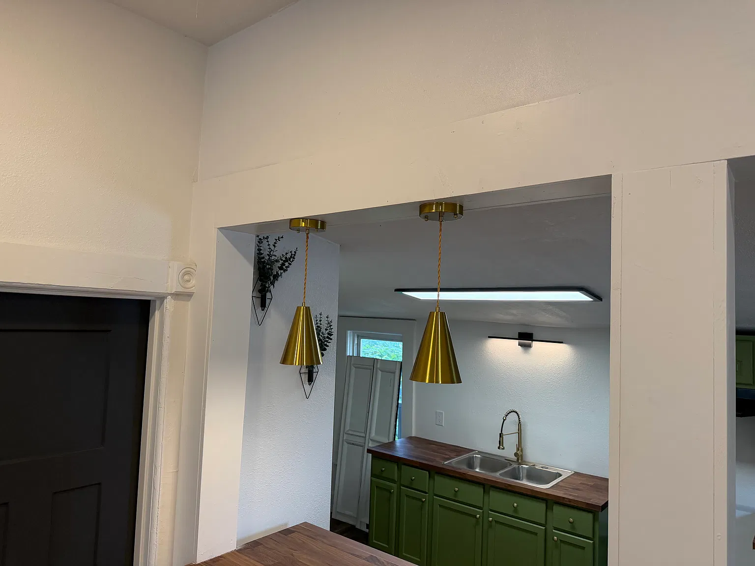 2 bed, 824 sqft, $1,190 — Photo 2