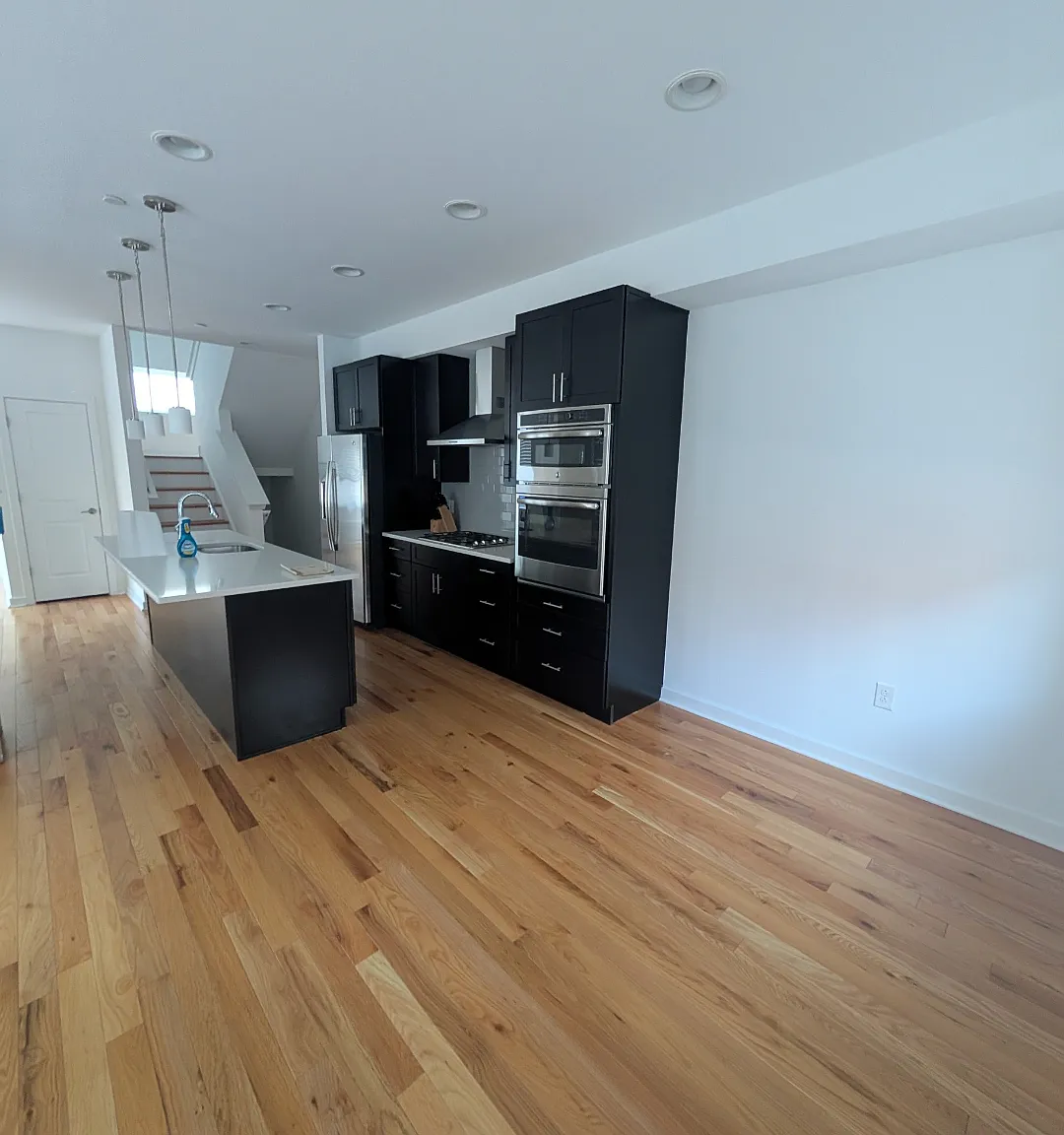 950 Shackamaxon St — Photo 3