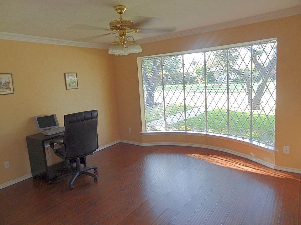 1st image of 2604 Kimberly Ln