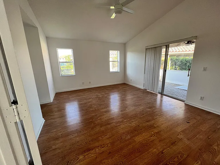 8501 Windy Cir — Photo 12