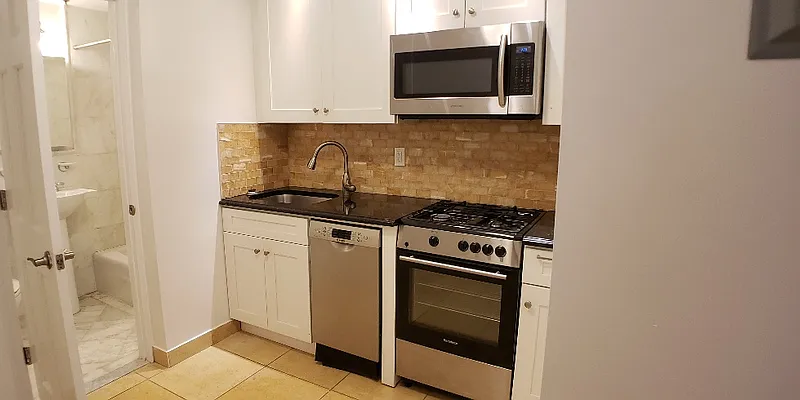 Rented by CitySites Real Estate Group | media 7