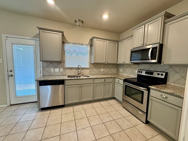 5300 Crossville Dr — Photo 3