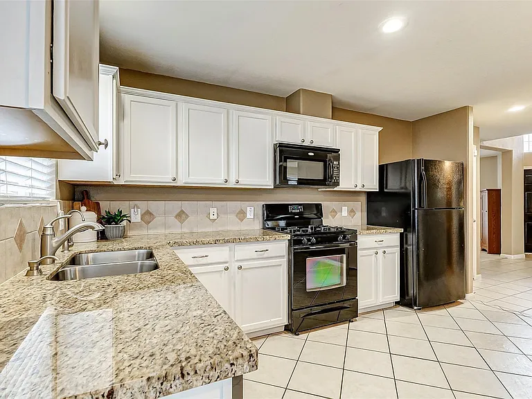 6303 Applewood Forest Dr — Photo 13