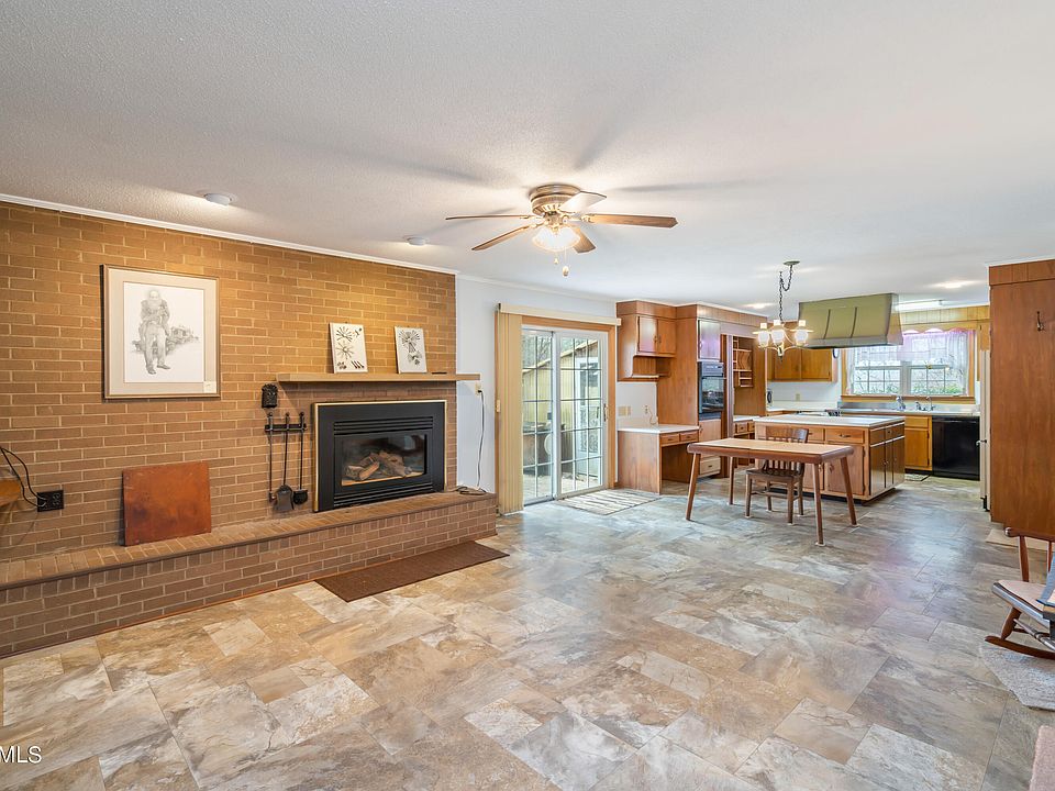 384 Greenbriar Rd, Sweetwater, TN 37874 Zillow