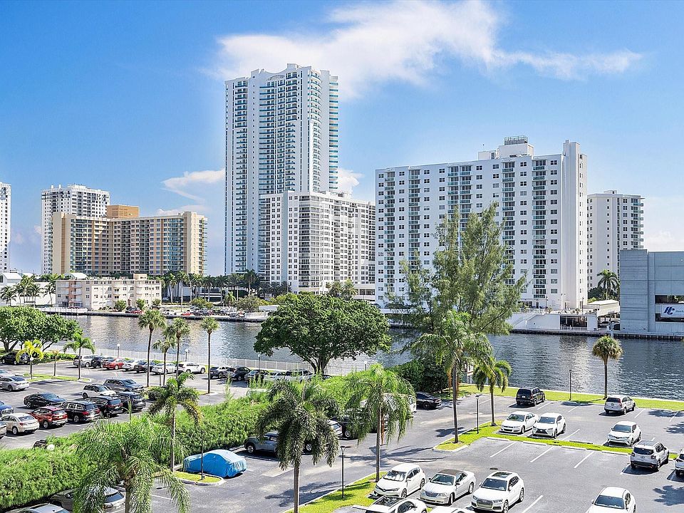 1st image of 600 Parkview Drive #508
