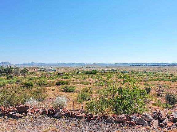 3rd image of 216 Dolores Mountain Trl