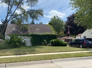 19440 Glenn St, Roseville, MI 48066