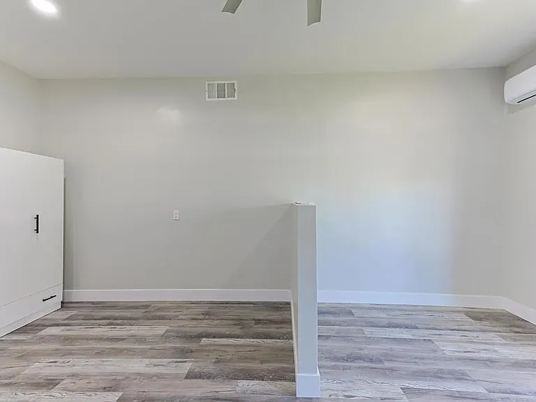 142 L St — Photo 11