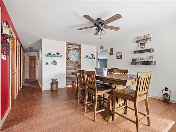 4th image of 709 E Meade St