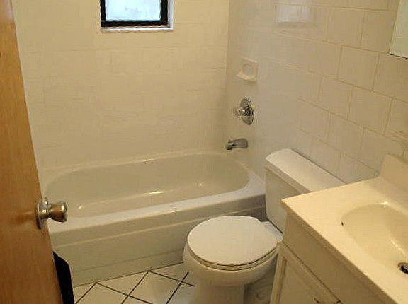 5th image of 4518 30th Ave APT 2R